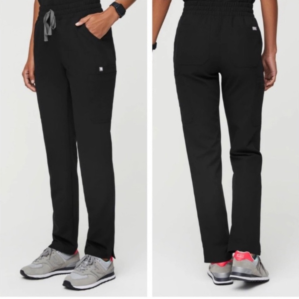 Figs Black Yola Cargo Scrub Pants